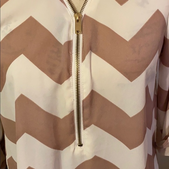 Rue21 Chevron Blouse🤗 - Picture 2 of 7